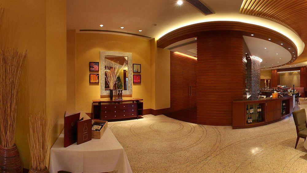 Sheraton Dongguan Hotel Экстерьер фото