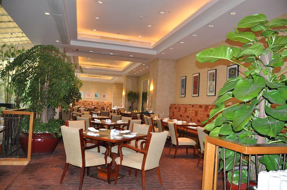 Sheraton Dongguan Hotel Экстерьер фото