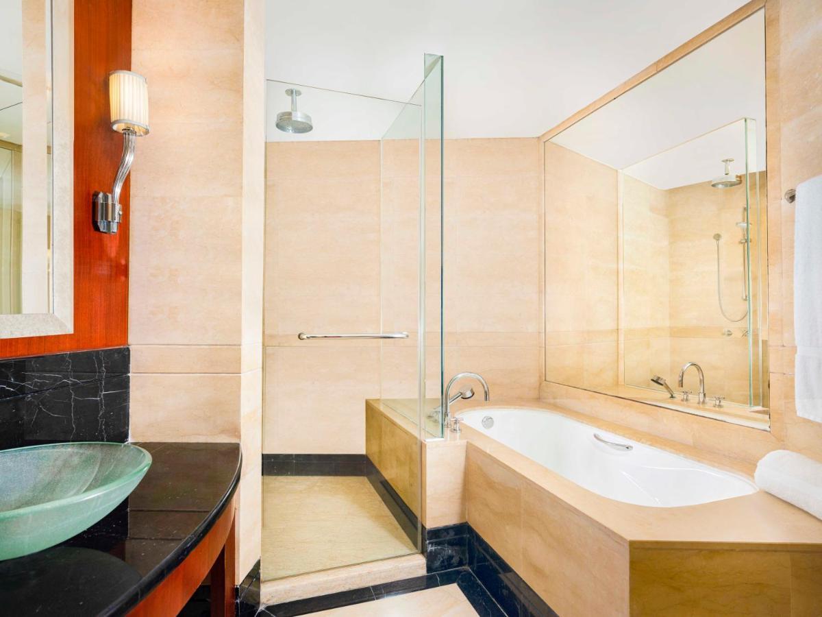 Sheraton Dongguan Hotel Экстерьер фото