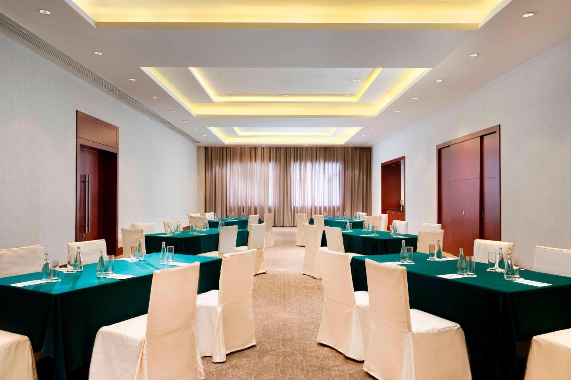 Sheraton Dongguan Hotel Экстерьер фото