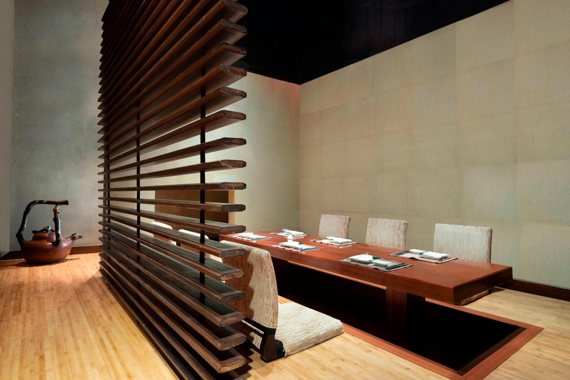 Sheraton Dongguan Hotel Экстерьер фото