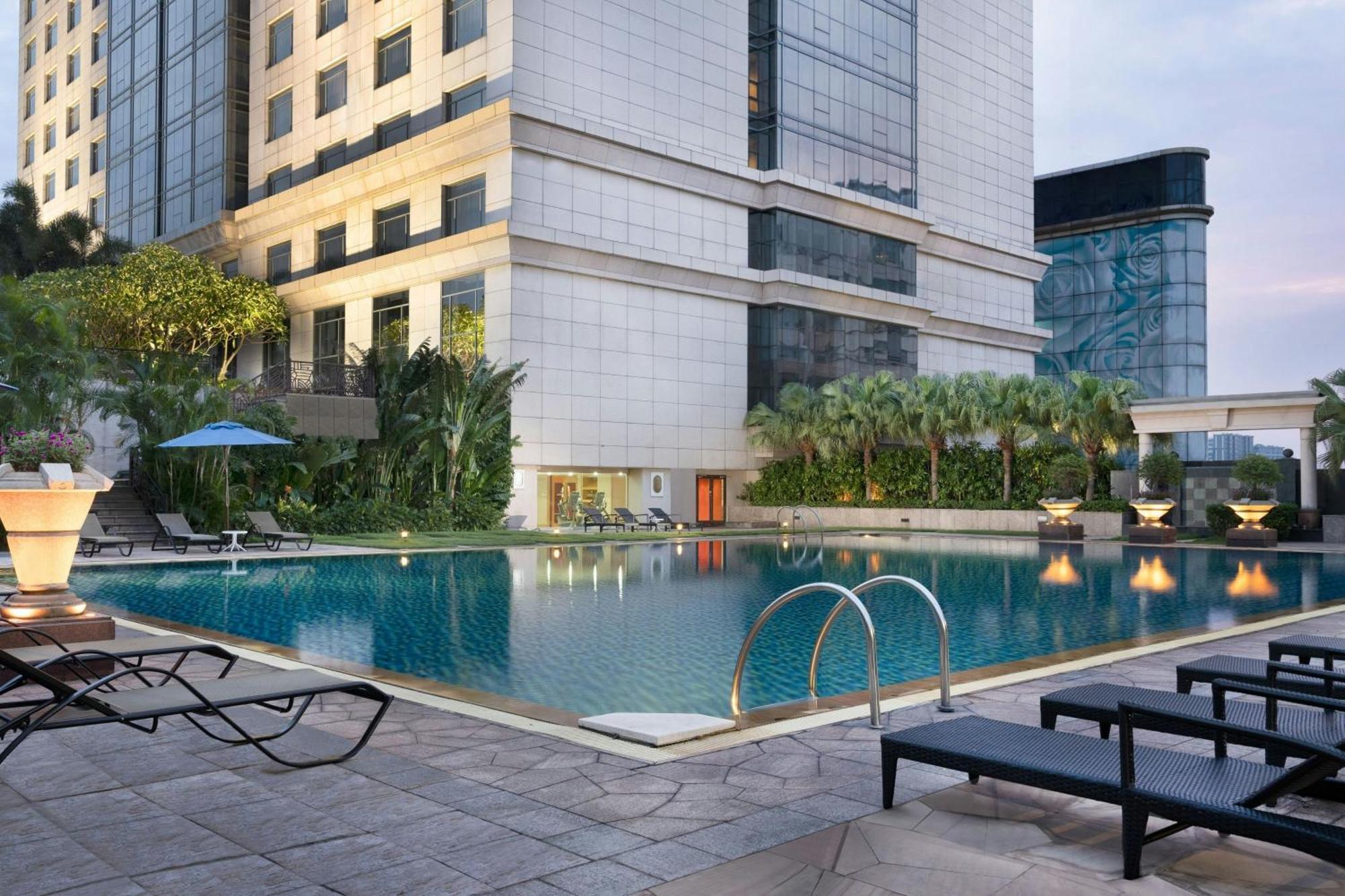 Sheraton Dongguan Hotel Экстерьер фото